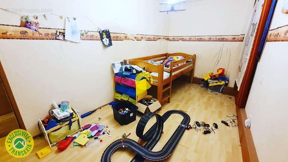 Maison à LES AIX-D&#039;ANGILLON