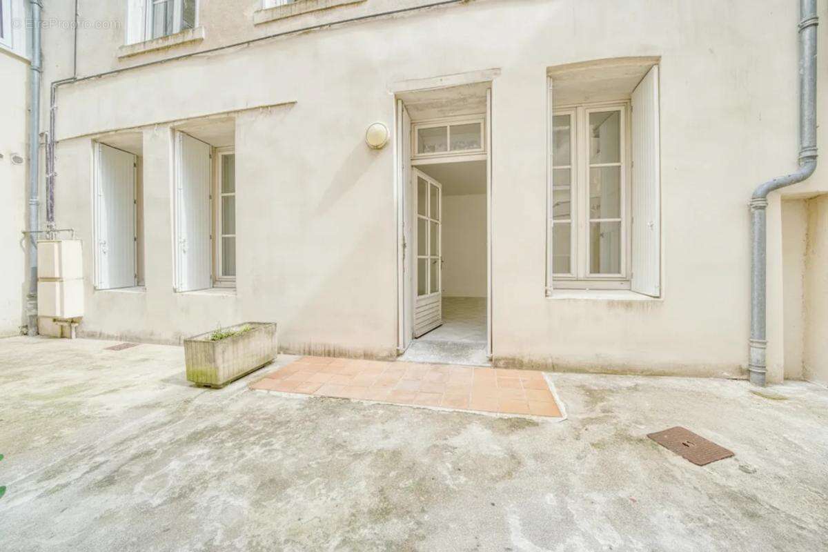Appartement 2 pièces au calme, Vieux-Port de La Rochelle - photo 8