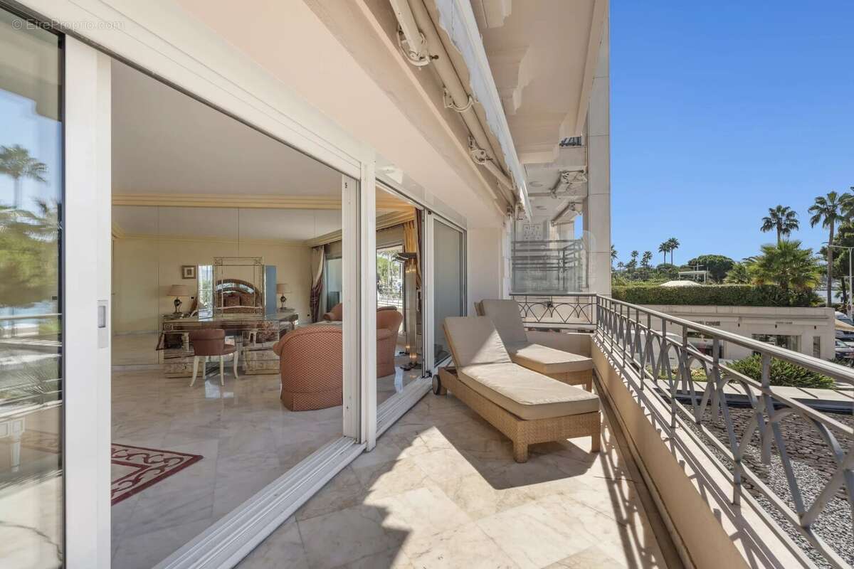 Appartement à CANNES