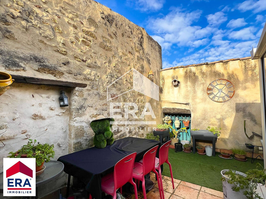 Maison à COURTHEZON