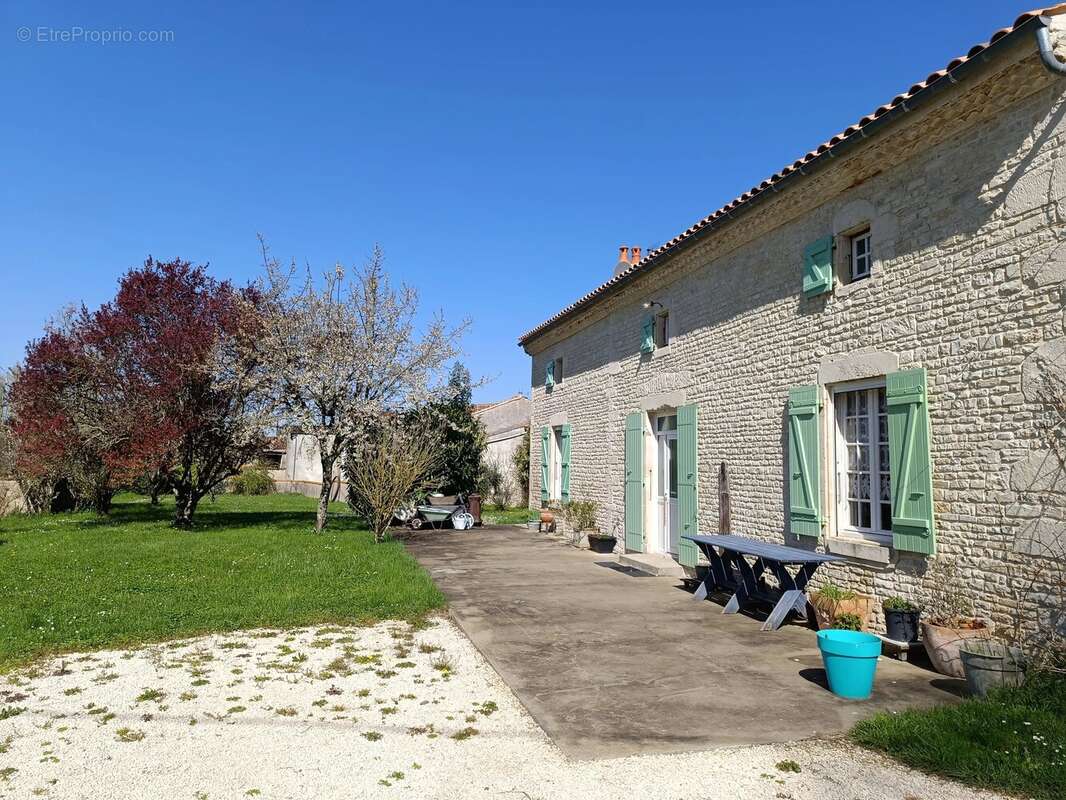 Jolie maison de village avec maison d'amis - photo 16