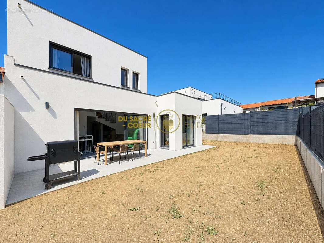 Maison 120 m² à Saint-Jean-Lasseille  - photo 6