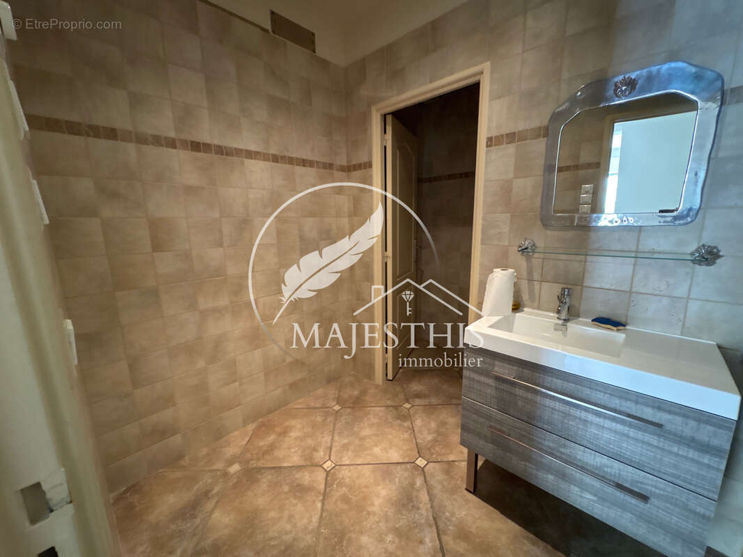 Appartement 69 m2 avec grande terrasse en rez de jardin- centre ville; - photo 9