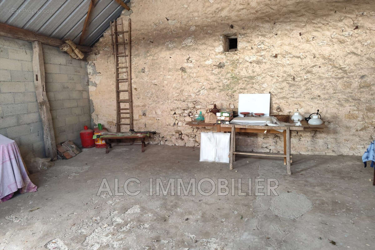 Maison 72 m² à Segrie  - photo 6