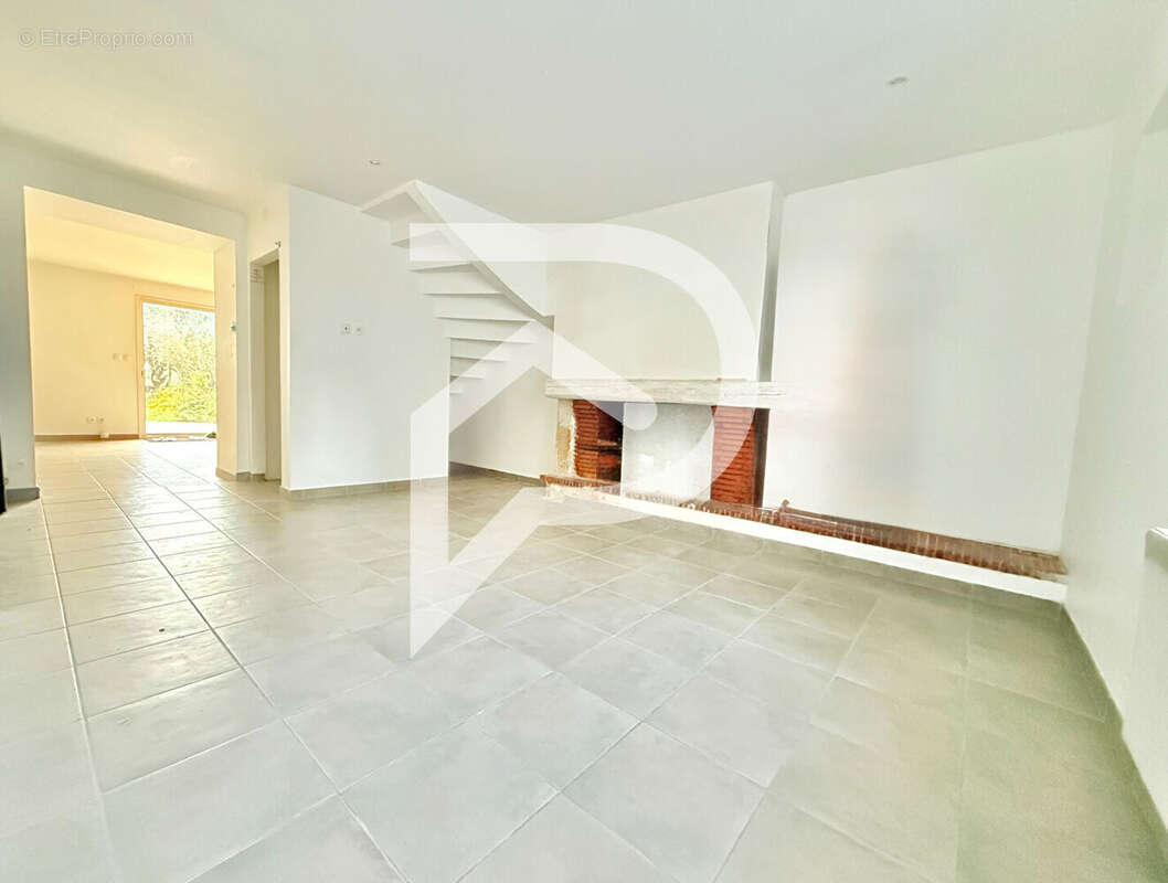 Maison à MONTATAIRE