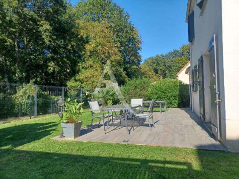 Maison à VIGNEUX-SUR-SEINE