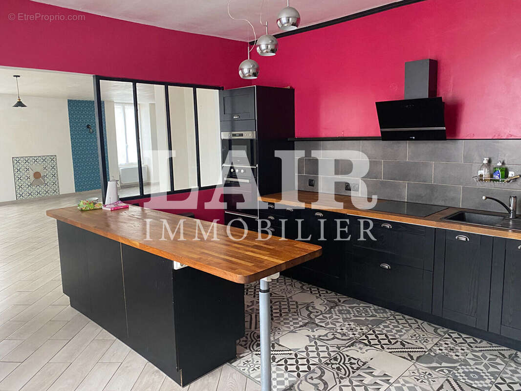 Maison de 185 m² avec jardin et garage - Réf. 15462 - photo 3