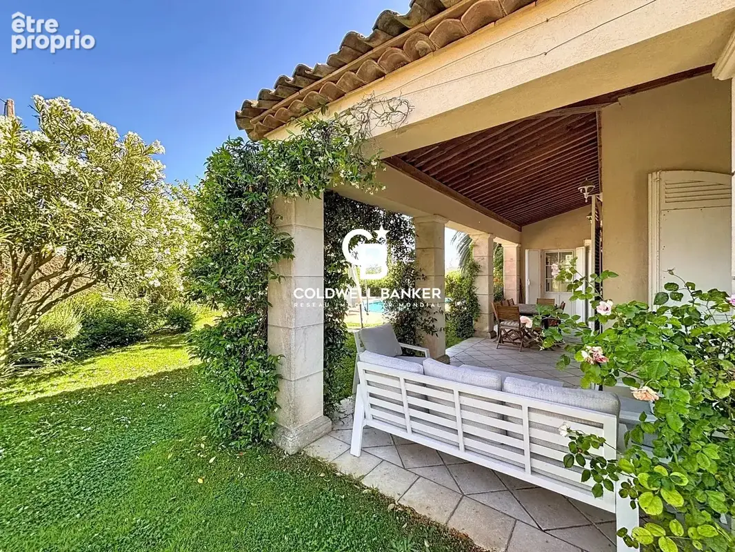 Beauvallon – Élégante villa avec vue sur le Golfe de Saint-Tropez - photo 12