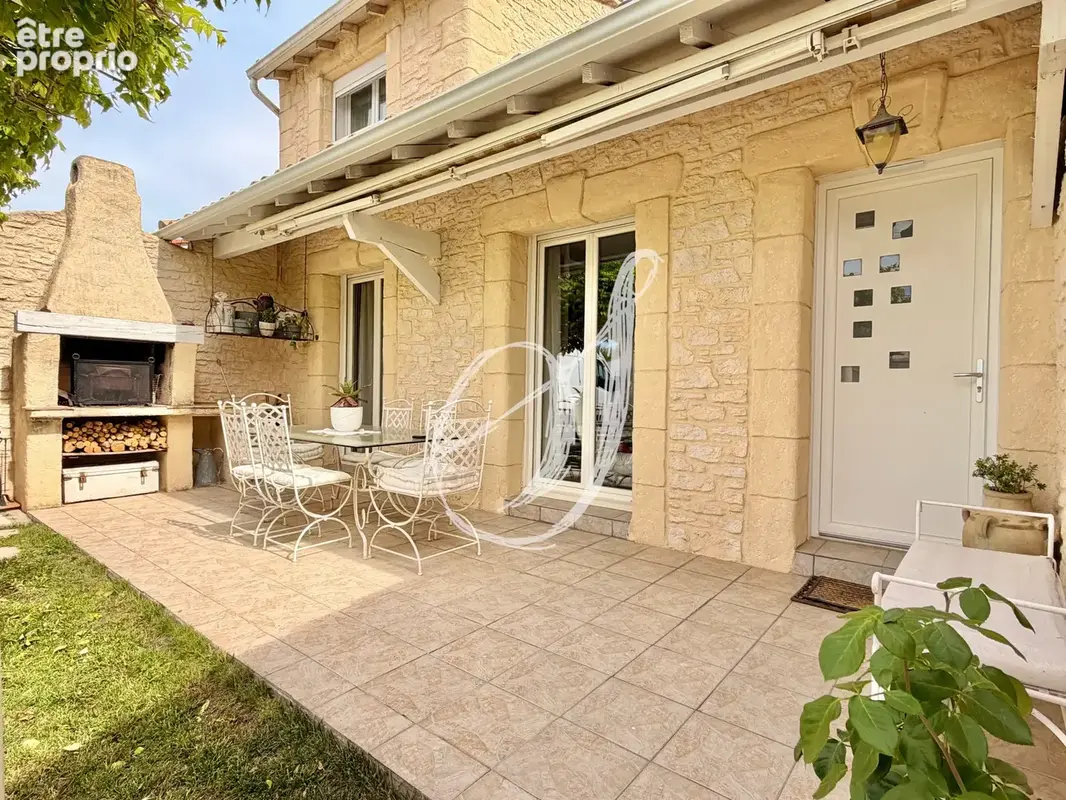 Villa de type 7, quatre chambres avec jardin, piscine & garage à Cournonterral - photo 17