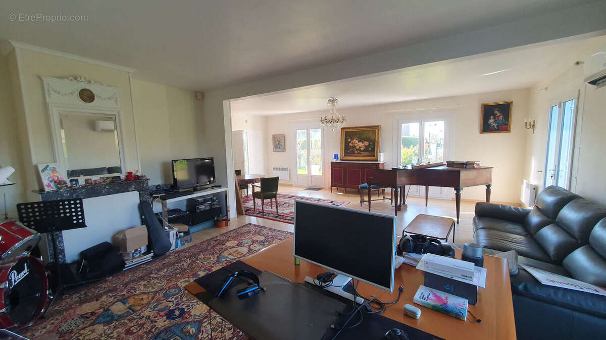 Maison à ANGERVILLE-LA-CAMPAGNE