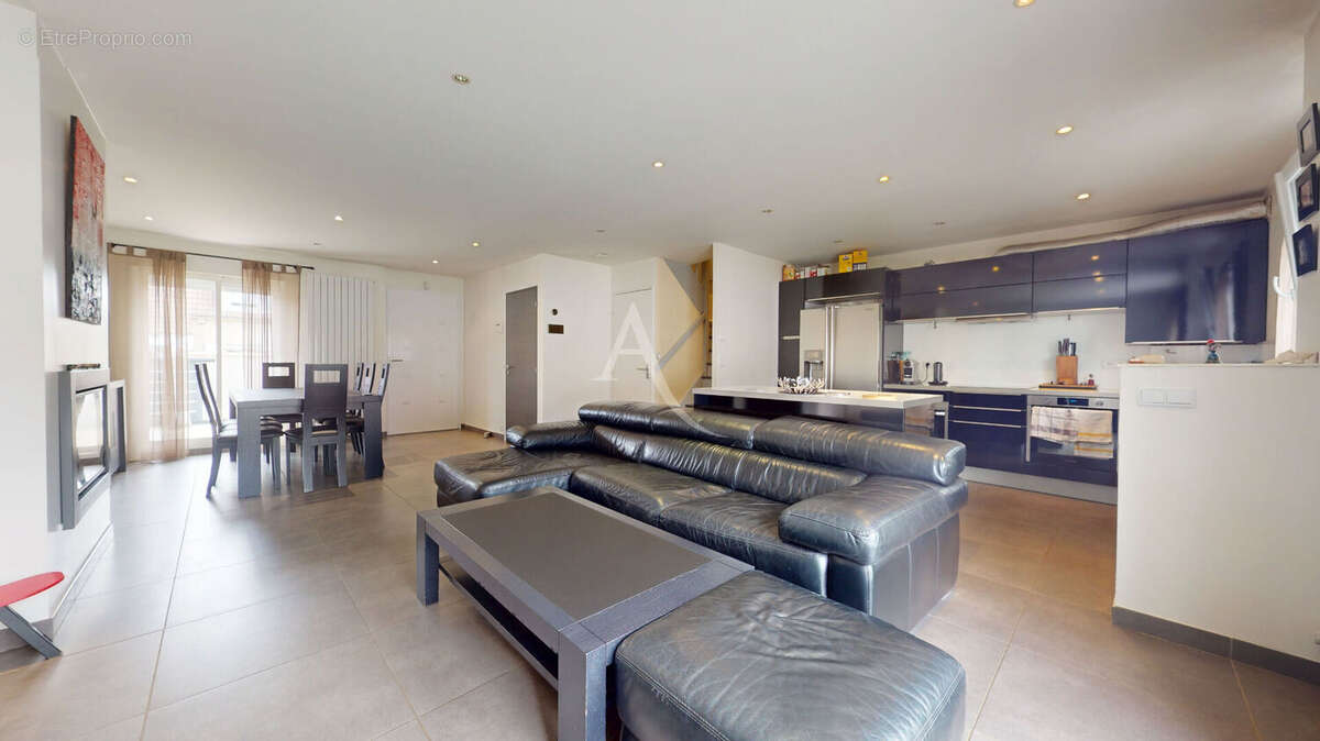 Maison à ROISSY-EN-BRIE