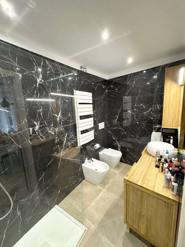 Appartement à ROQUEBRUNE-CAP-MARTIN