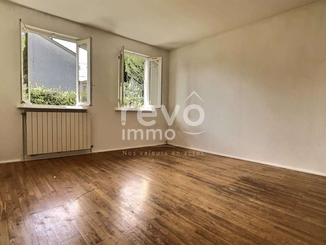 Maison à VAULX-EN-VELIN