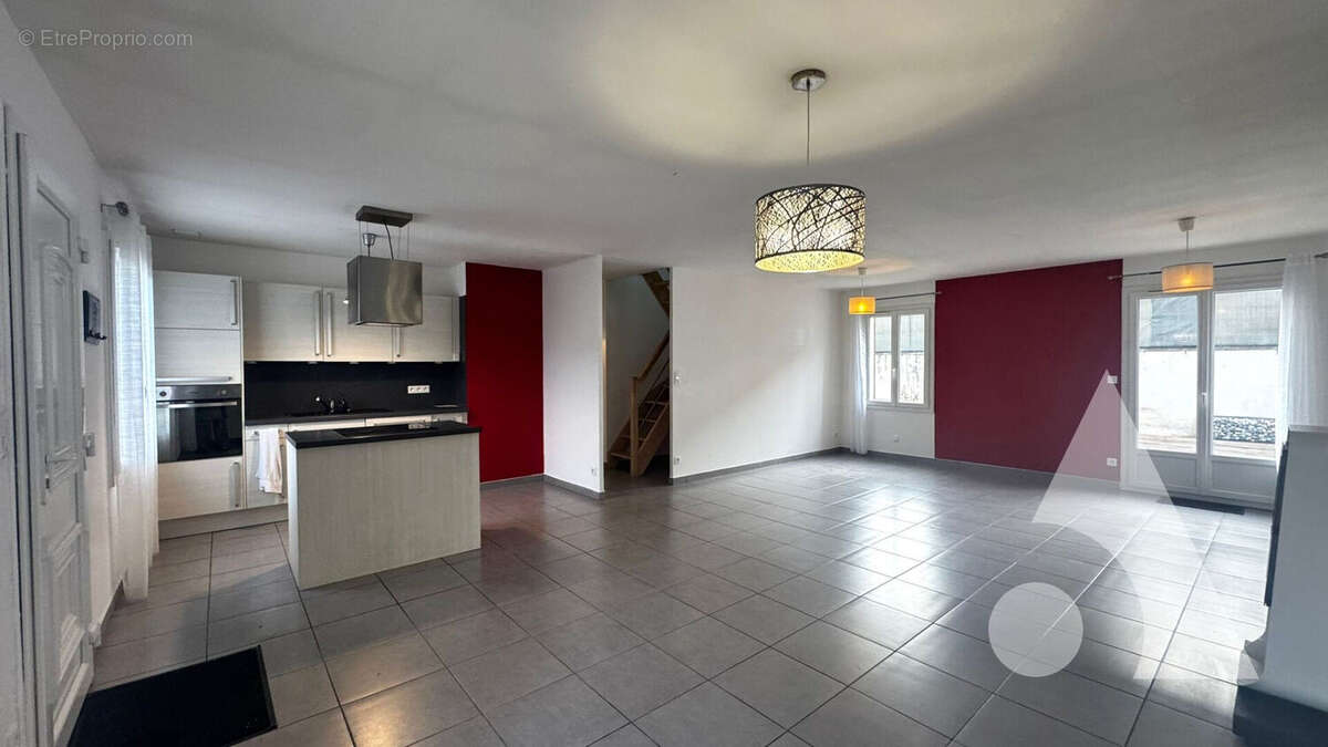 Maison à CREPY-EN-VALOIS