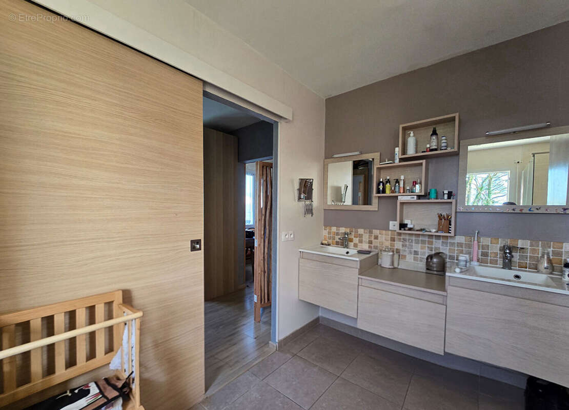 Maison à LES SORINIERES