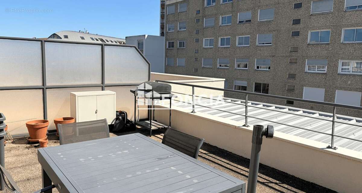 Appartement à LYON-8E