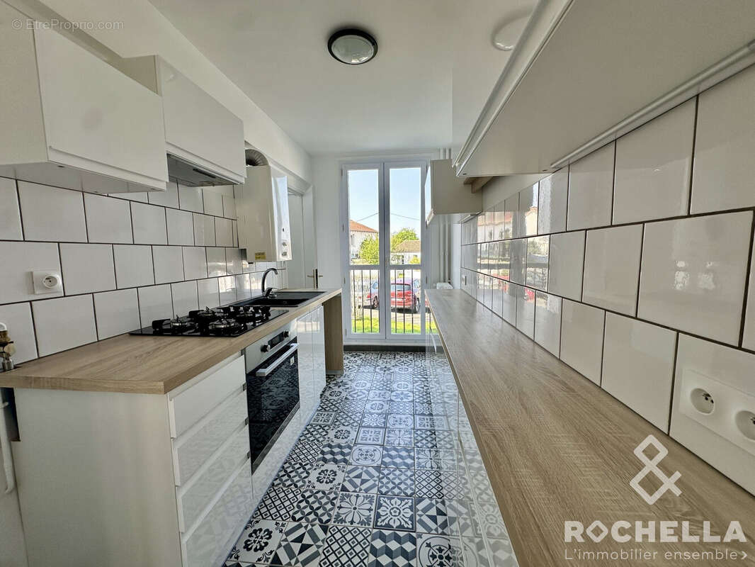 Appartement 78 m² à Rochefort  - photo 6
