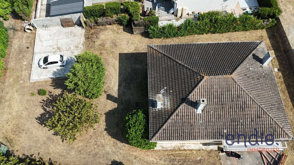 Maison à MONDONVILLE