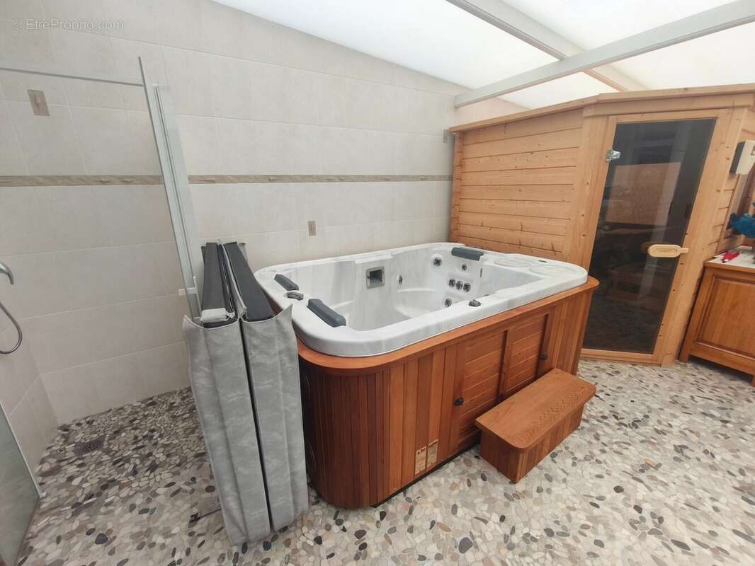 Maison à MONTIGNY-EN-GOHELLE