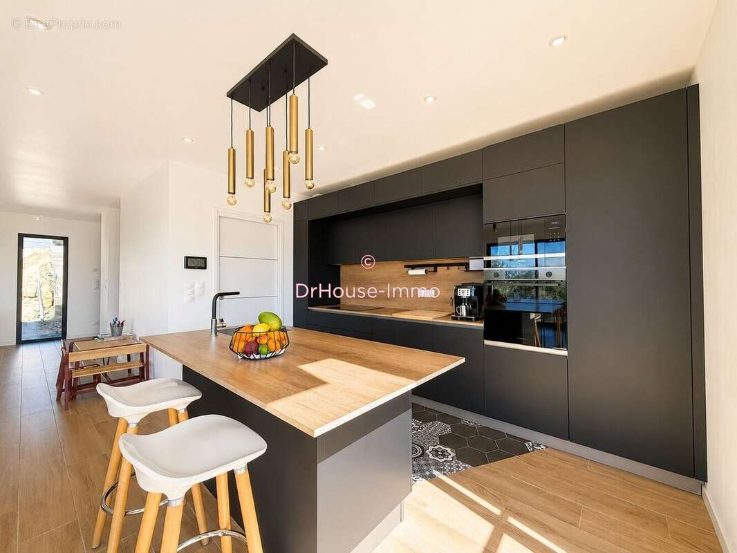Maison 109 m² à Carros  - photo 3
