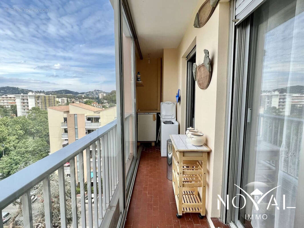 Appartement à LE CANNET