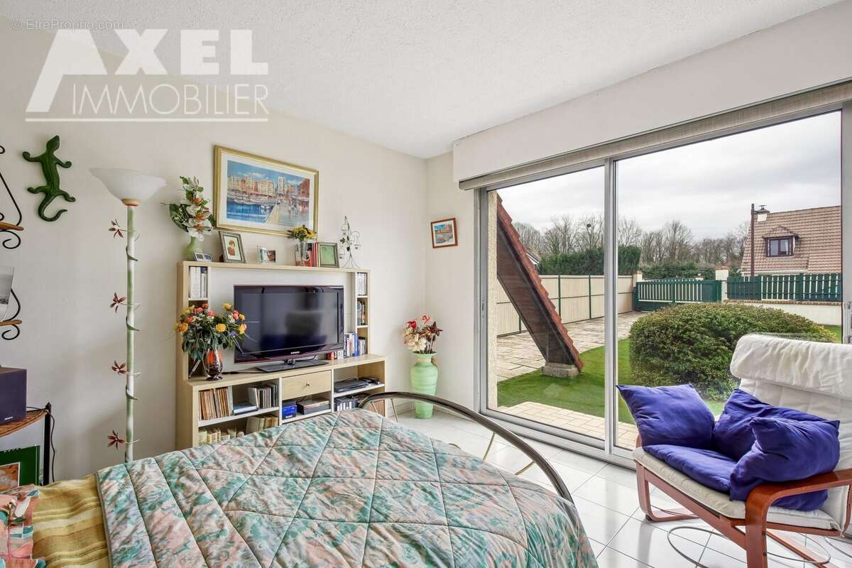 Maison à BOIS-D'ARCY