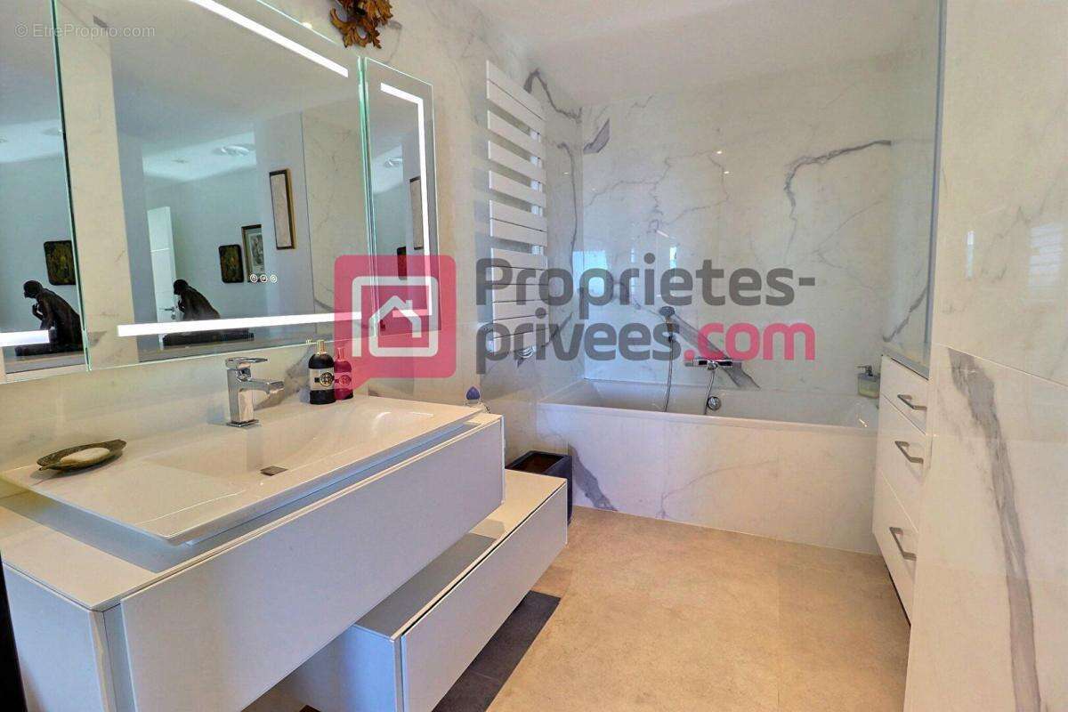 Appartement à SANARY-SUR-MER