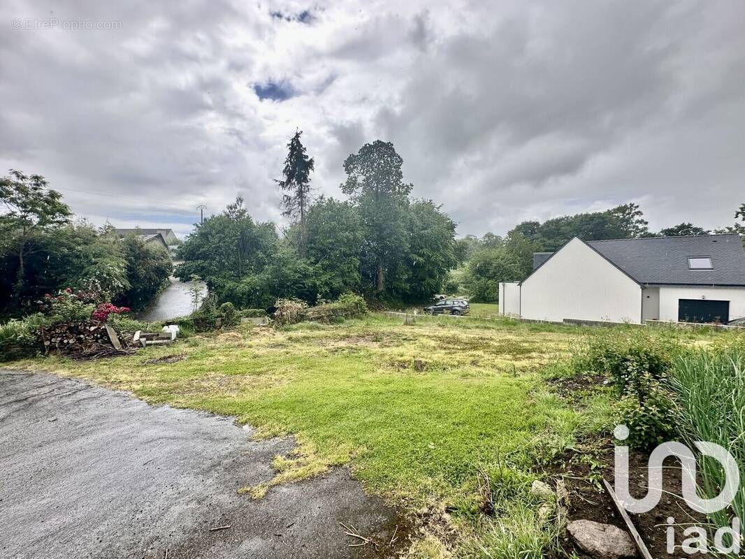 Photo 1 - Terrain à SAINT-YVI