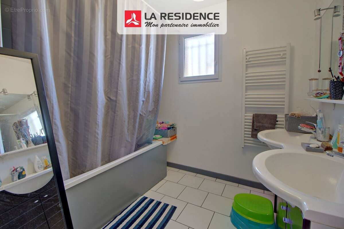 Maison 125 m² à Venables  - photo 9