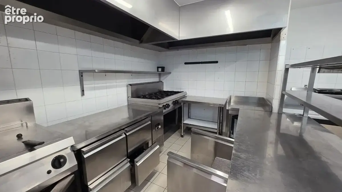 Commerce 120 m² à vendre à L'isle-Sur-La-Sorgue (84800) - photo 5