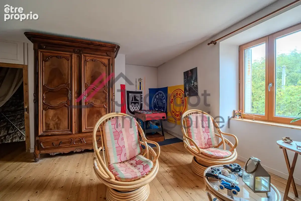 Maison 5 pièces 132 m² à vendre à La Marre (39210) - photo 3