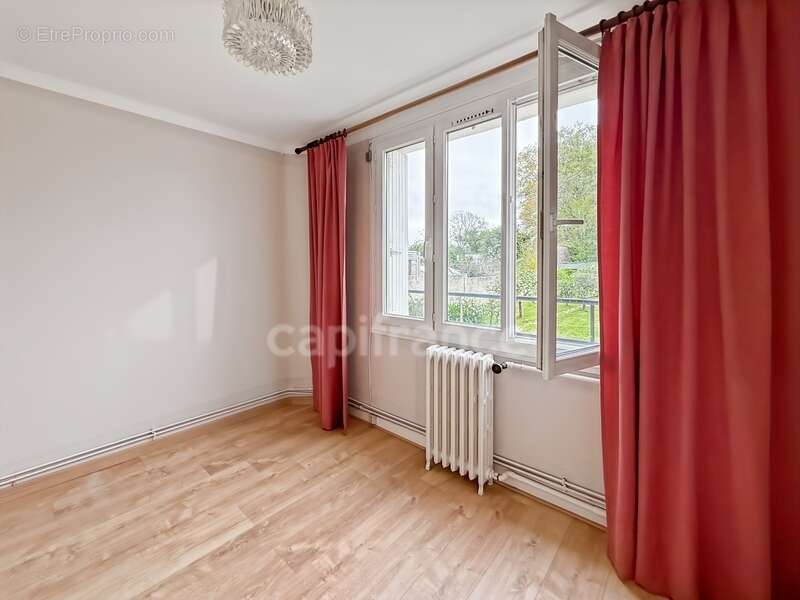 Maison à LE RELECQ-KERHUON