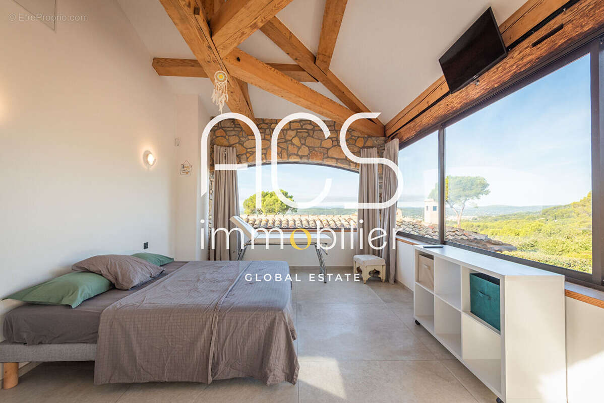 Achat Vente Villa Draguignan 7 pièces 263.20 m2 Extérieur Jardin Piscine Garage Dépendance - photo 18