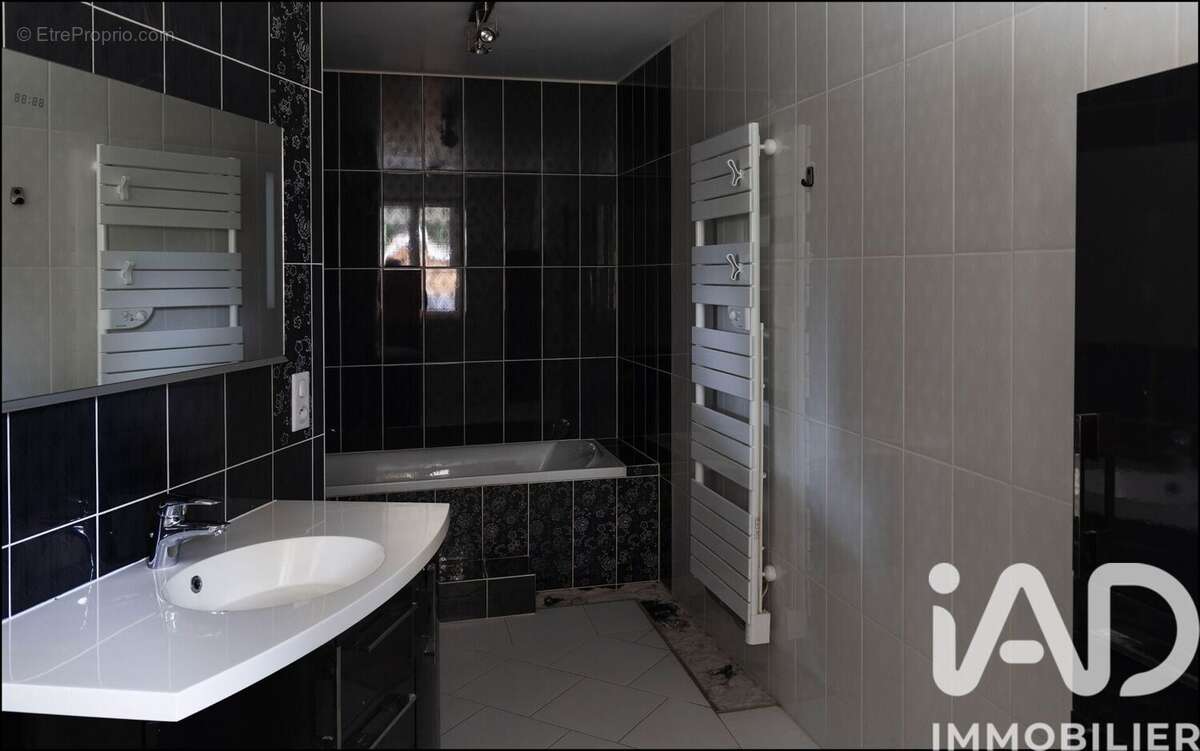 Maison 320 m² à Saint-Aignan-Le-Jaillard  - photo 6