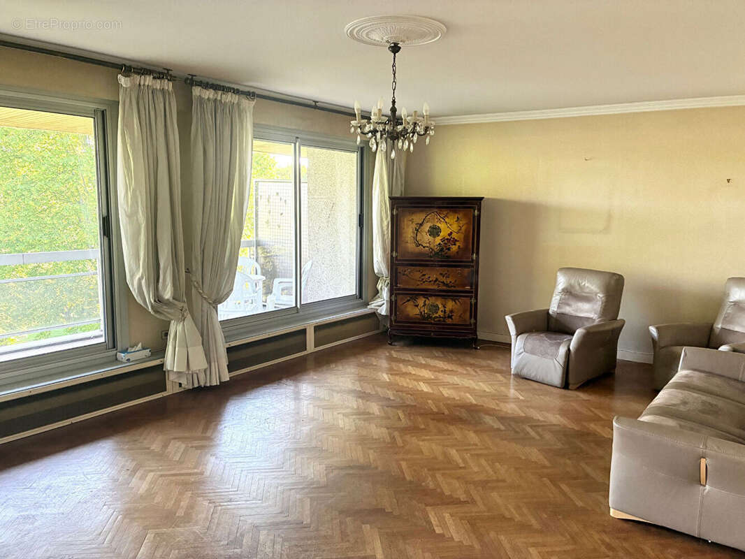 Appartement à SAINT-GRATIEN