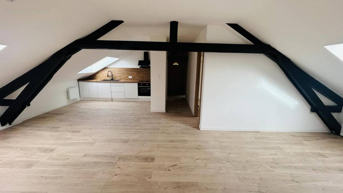 Appartement à LEXY