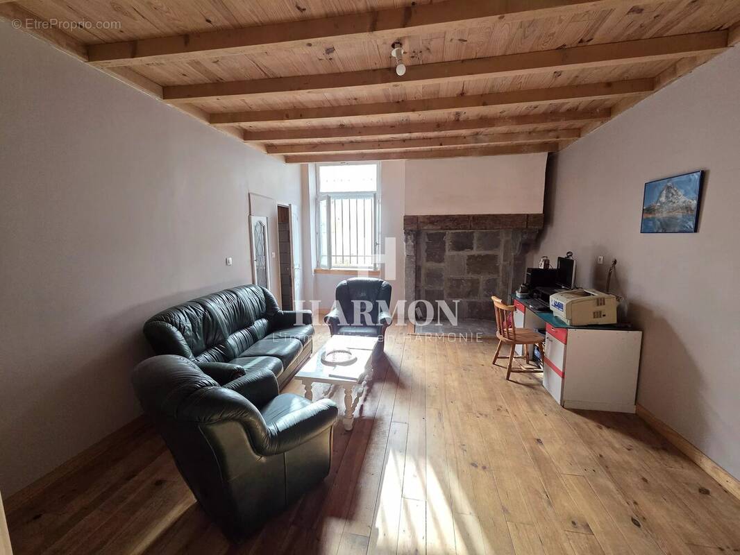 Appartement à OLORON-SAINTE-MARIE