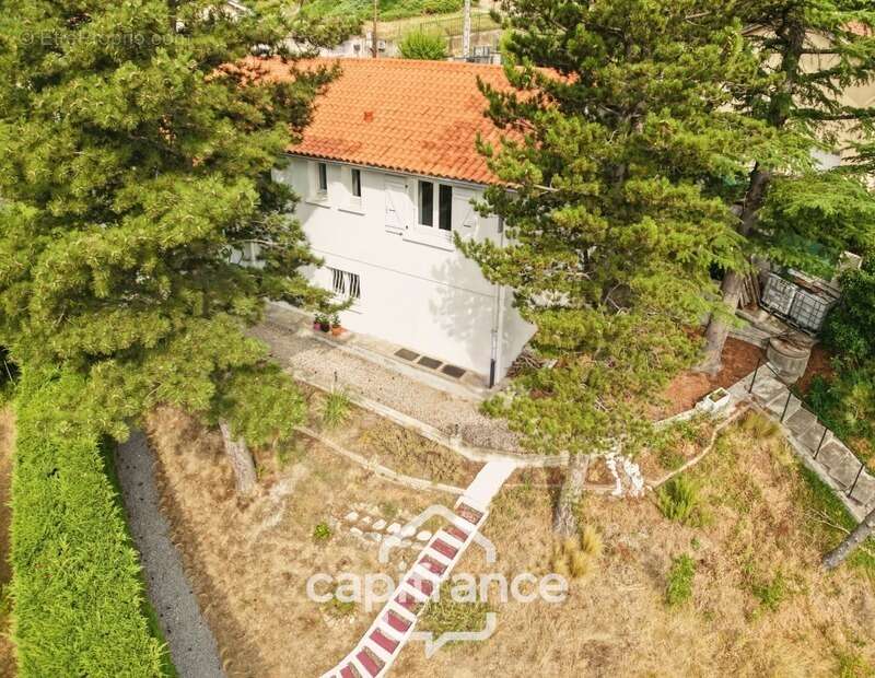 Maison à vendre Sur les hauteurs de Givors avec une Vue panoramique sur le Rhône - photo 4