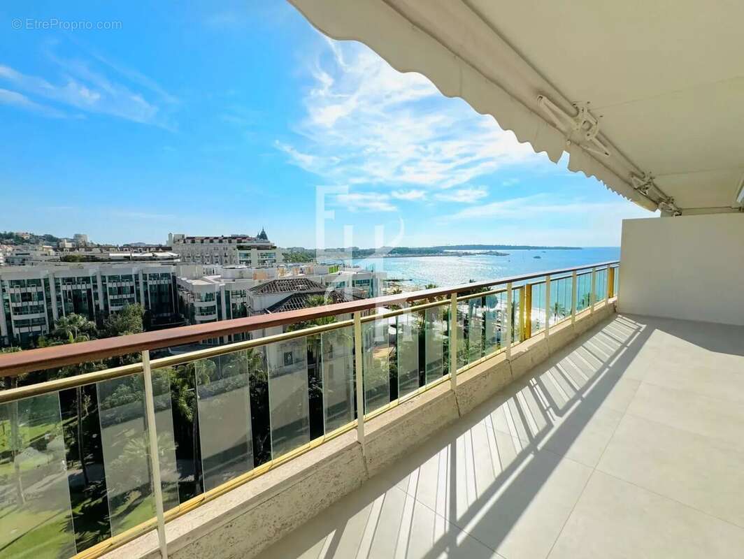 Cannes croisette magnifique 3 pieces vue mer - photo 3