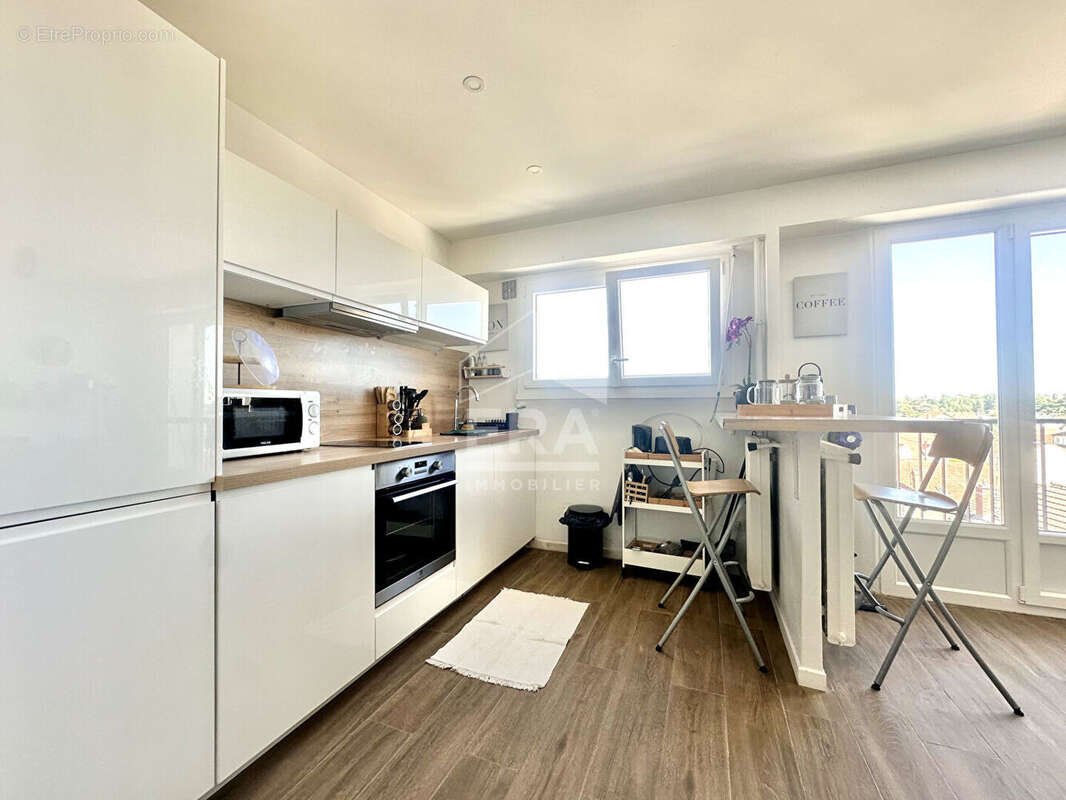 Appartement à SARTROUVILLE