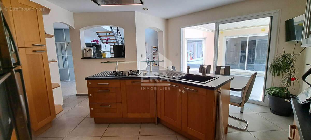 Maison à SAINT-MAURICE-DE-GOURDANS