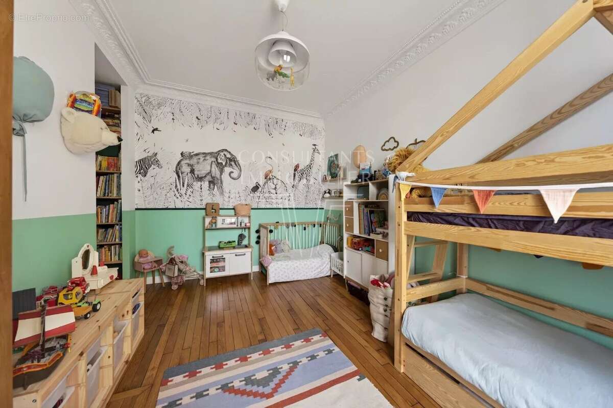 Appartement à PARIS-14E