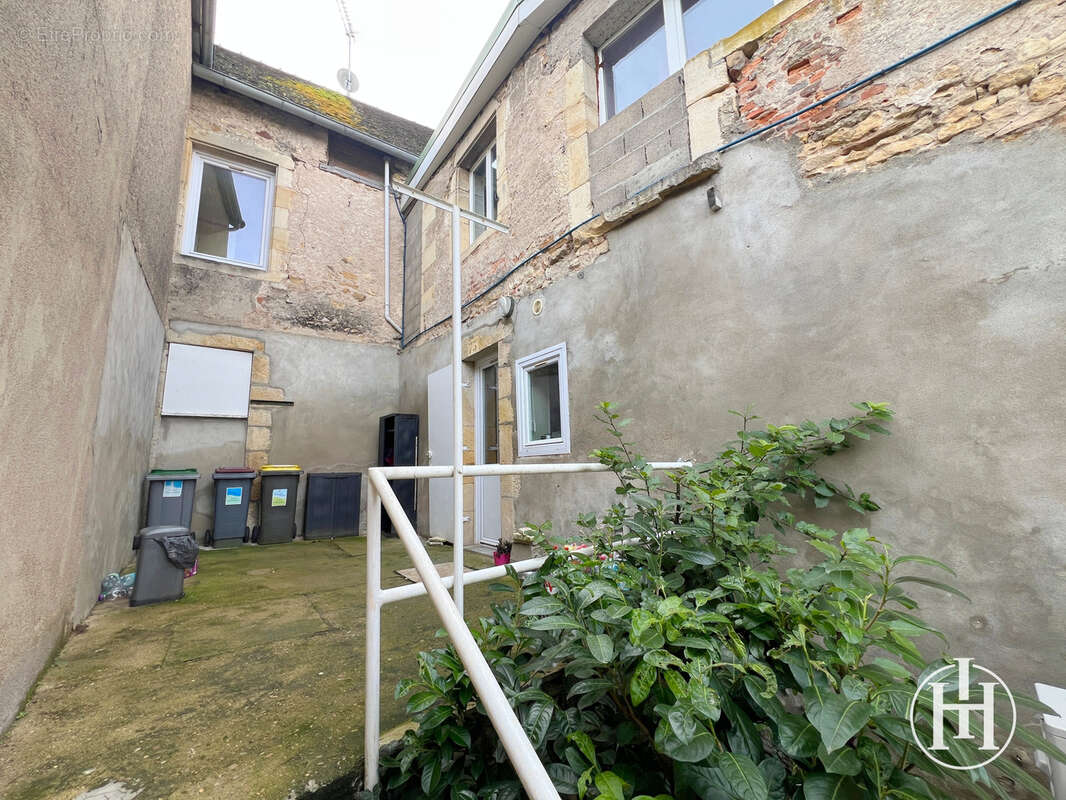 Maison à SAINT-AMAND-MONTROND