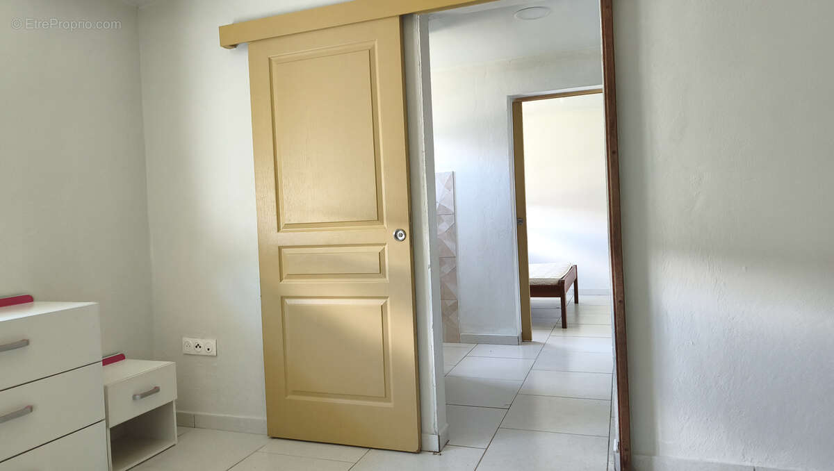 Appartement à MACOURIA