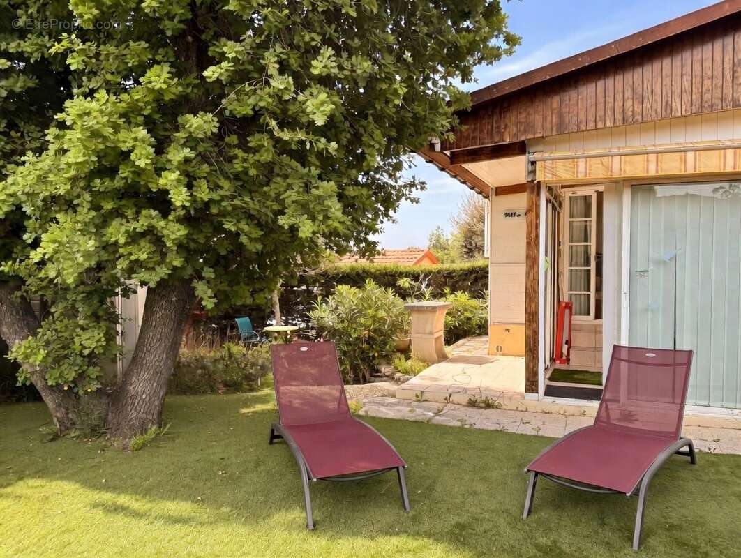 Maison à ROQUEBRUNE-SUR-ARGENS