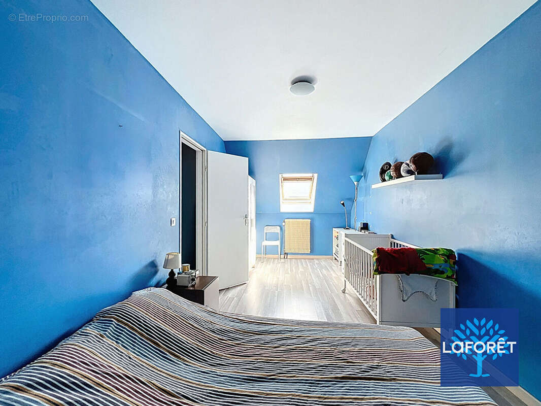 Maison à FONTENAY-LE-VICOMTE