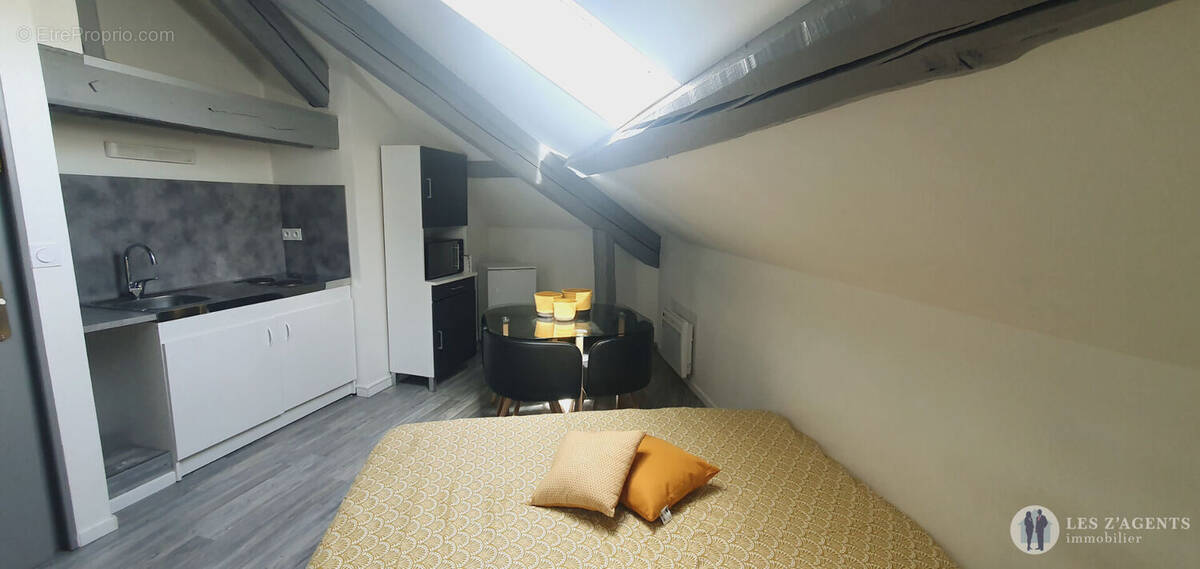 Appartement à SAINT-MARTIN-D'HERES