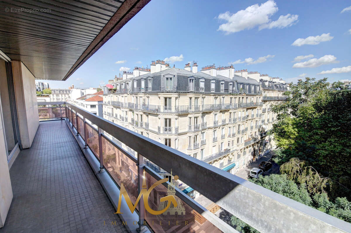 Appartement à PARIS-17E