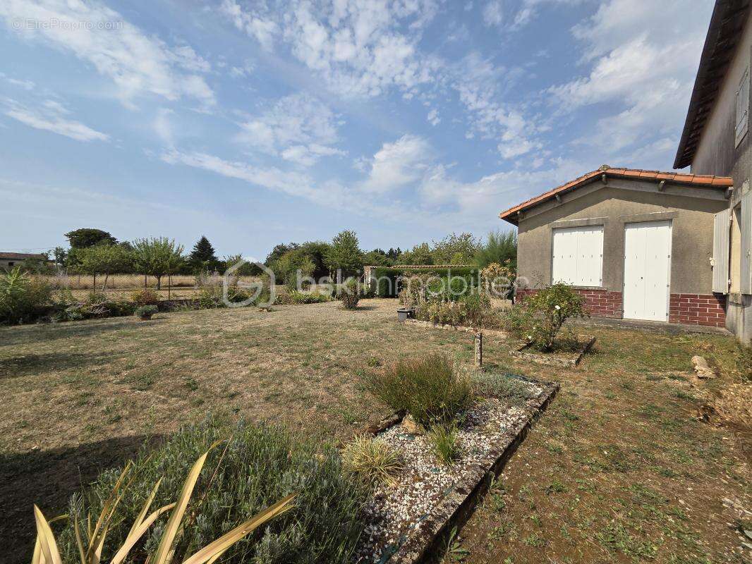 Maison à LA MAGDELEINE