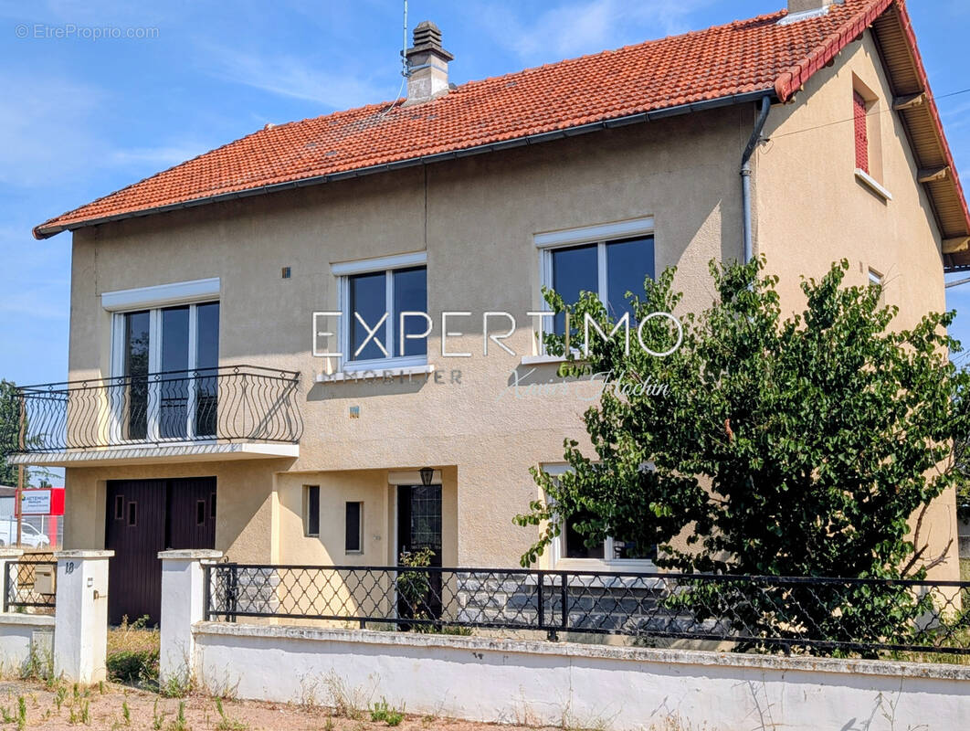 Maison à MONTLUCON
